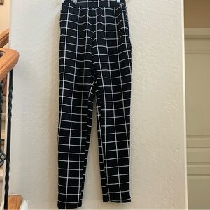 Women’s Black and White Pants XS